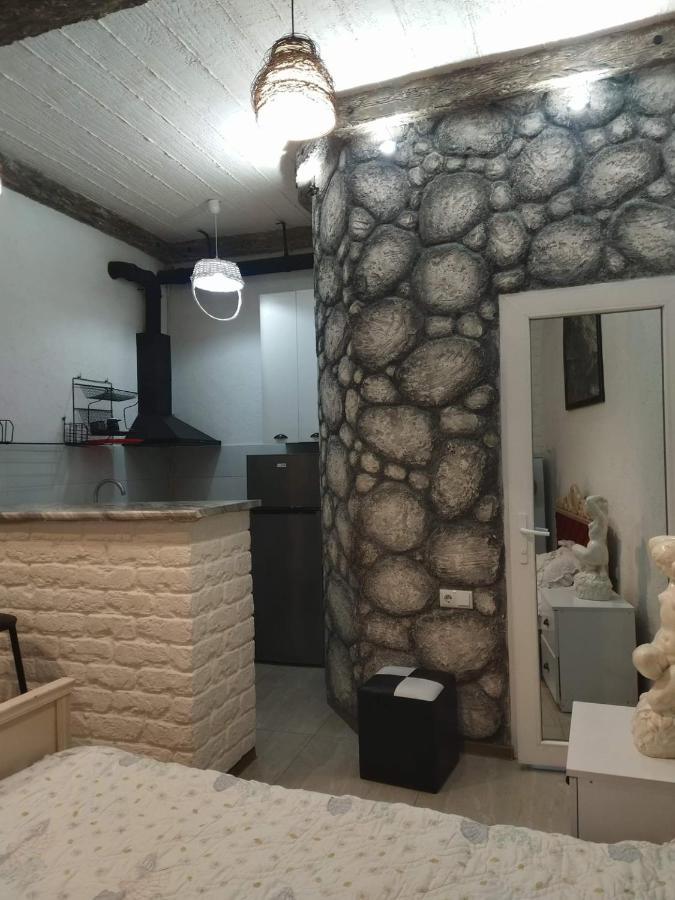 4 Chocolate Apartments In Old Tbilisi Exteriör bild