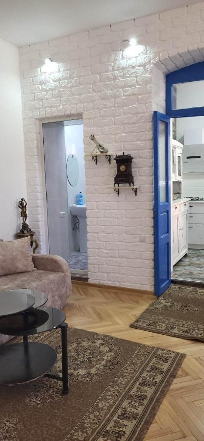 4 Chocolate Apartments In Old Tbilisi Exteriör bild